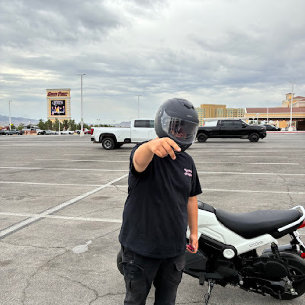 Meet your Posher, Carter